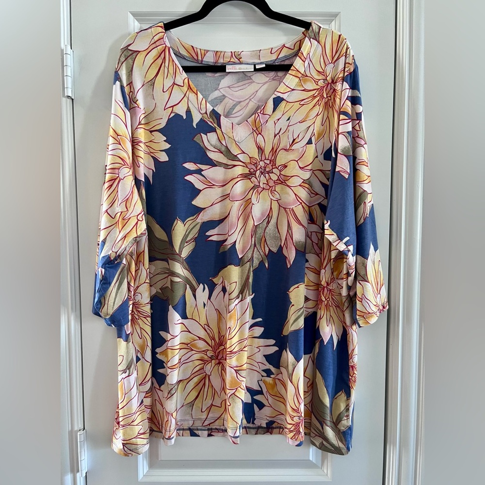 V-Neck Floral Top